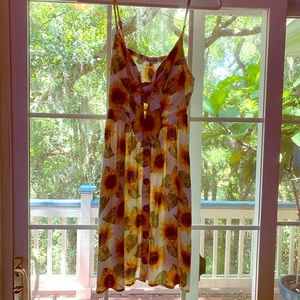Cute front cutout sunflower dress